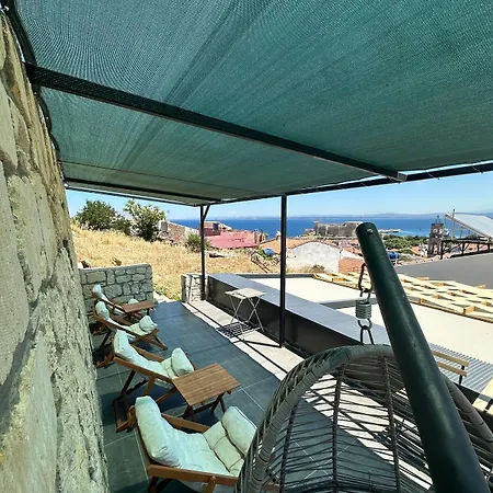 Achilles Hotel